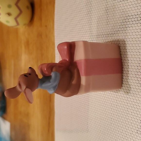 Pooh & Friends by Disney - Picture 2 of 5